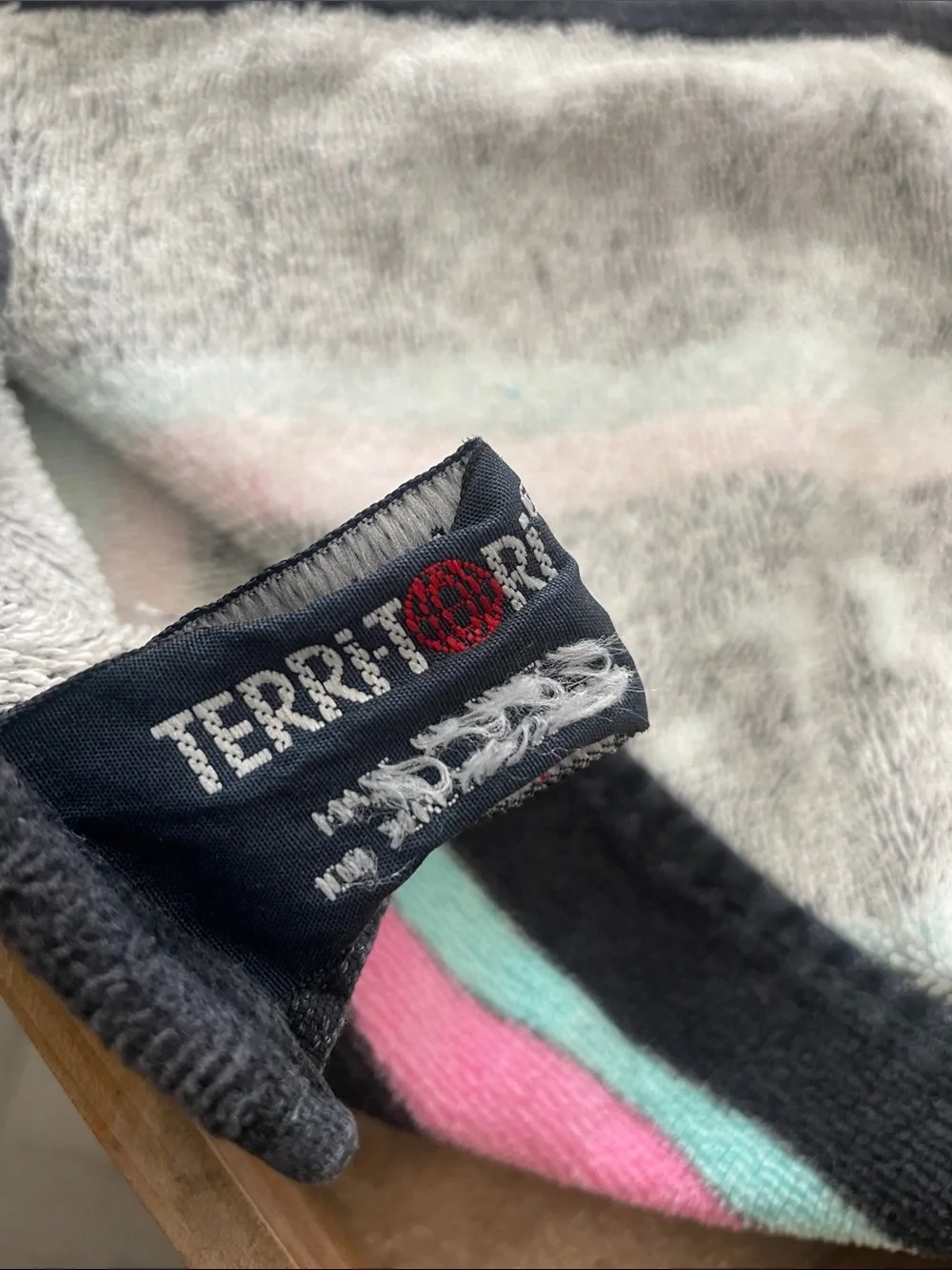 ANDREA S Terri Tori Beach Towel vintage with Pink, Teal, Yellow Shell Motif